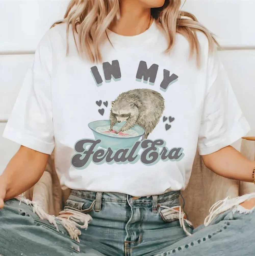 Raccoon Printed New Retro Casual Women's Fashion Basic Style Cartoon Short Sleeved Top Plus Size Printed Watercolor T-Shirt