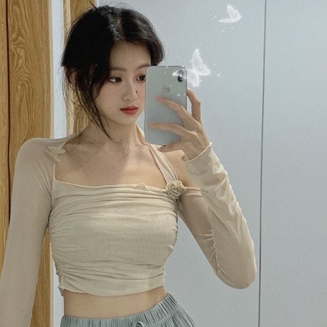 Chic and Stylish Women's T-shirt with Mesh Detailing and Slim Fit for 2024 Summer