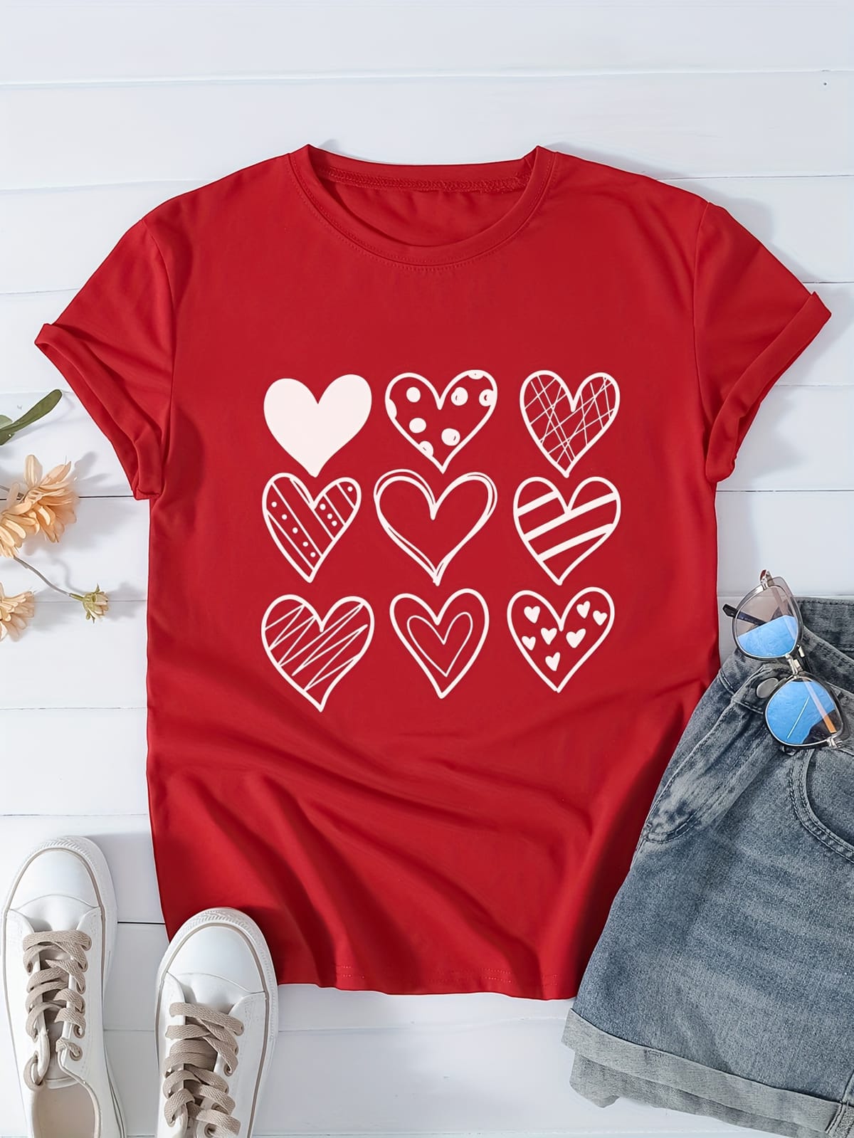 Heart Print Crew Neck T-Shirt, Cute Short Sleeve T-Shirt For Spring & Summer, Women's Clothing
