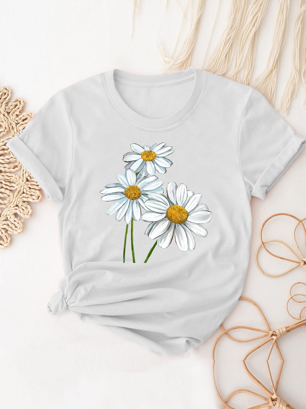 Women's Cute Daisy Print T-Shirt - Short Sleeve Casual Top for All Seasons