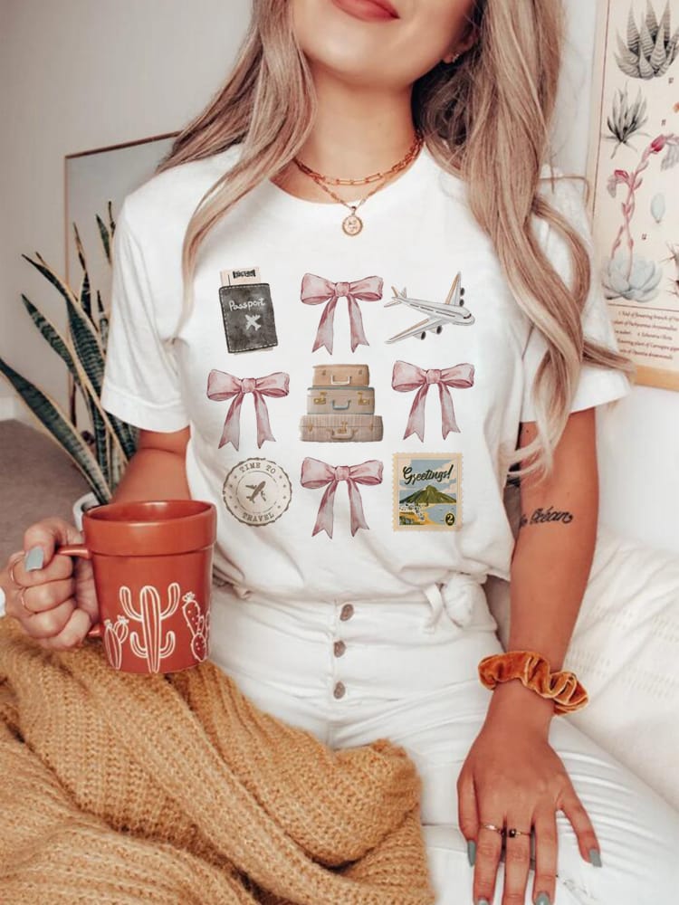 Sweet T-Shirt Trend Cute Fashion Women's T-Shirt Fun Printed Bow Pattern O-Neck Women's Clothing Printed Casual Cartoon T-Shirt.