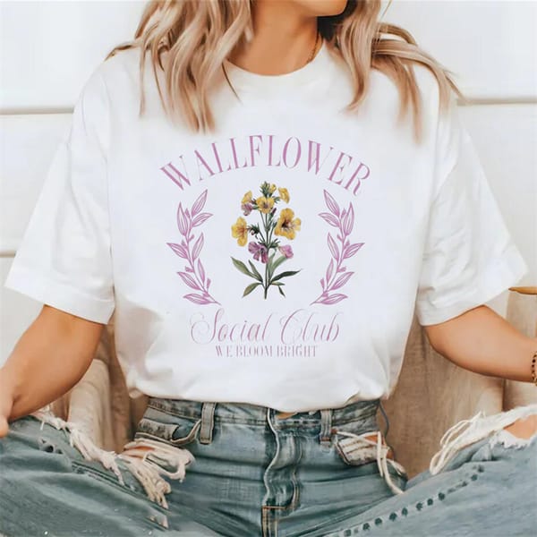 Wallflower Printed Women's Pattern Sweet T-Shirt Fashionable Clothing Top Casual Style Trend 90s Summer Basic Printed T-Shirt.