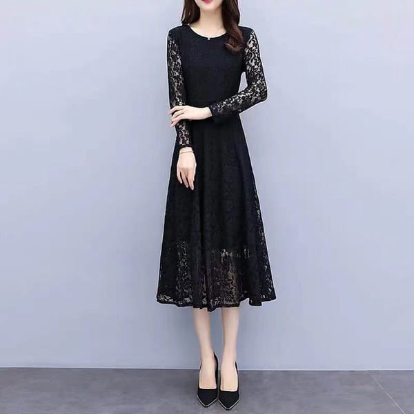 Autumn Women's New Combination Sexy Lace Round Neck Long Sleeved Dress Winter Thickened Fashion Commuting Comfortable Long Dress