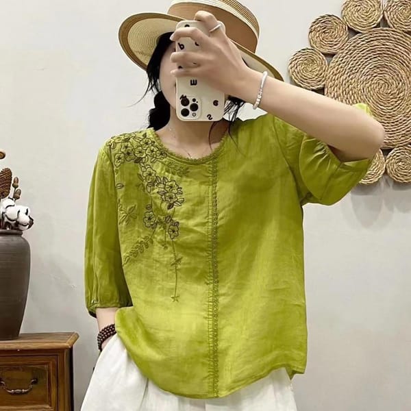 Embroidered Loose Fit Top Embroidered Flower Pattern Women's Tee Shirt Collection Loose Fit Streetwear Tops in Cotton Linen
