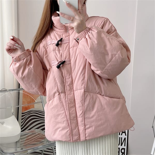 Winter Down Jackets Women's Clothing Short Parkas Outerwear 2023 New Winter Horn Buckle Fashion White Duck Down Coats jp523