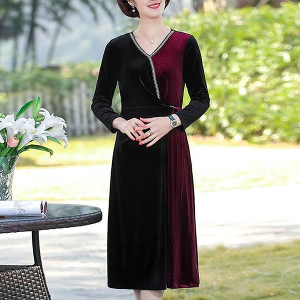 Fashion Golden Velvet Autumn Women's New V-neck Sequin Long Sleeved Waist Dress Winter Fashion Comfortable Slim Fit Dress