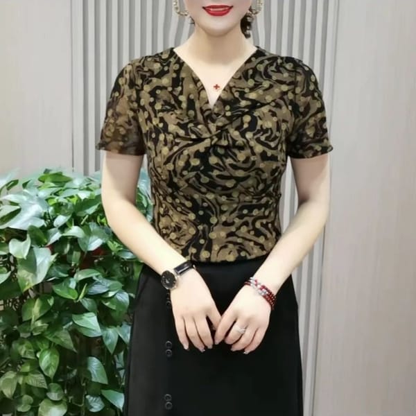2024 Summer Women's New Pullover V-neck Patchwork Printing Bow Fashion Slim Fit Minimalist Casual Comfortable Short Sleeved Tops