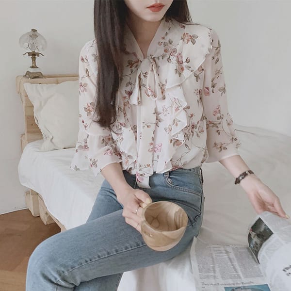 2024 Summer New Casuals Pattern Vintage Blouse Broken Flower Series Shirt Female Butterfly Sleeve Western Style Women's Clothing