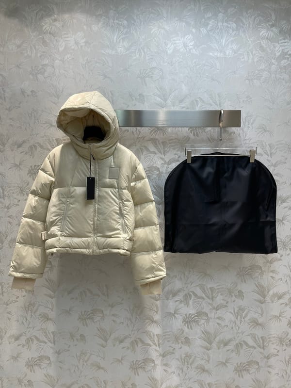 Women's Clothing Fashion warm short down jacket Winter New  020